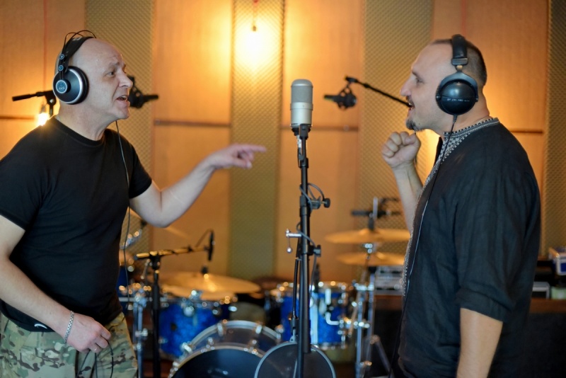 "Майданівцям": солист группы "Мандри" и герой АТО выпустили совместный клип